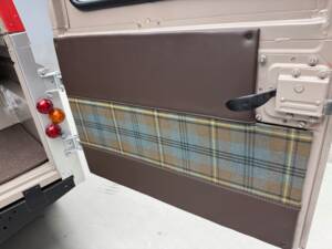 Afbeelding 15/33 van Land Rover 109 (1989)