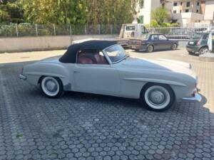 Image 8/16 of Mercedes-Benz 190 SL (1960)