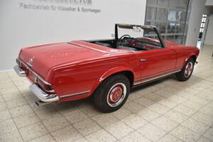Imagen 10/34 de Mercedes-Benz 230 SL (1966)