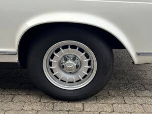 Image 84/100 of Mercedes-Benz 280 SL (1970)
