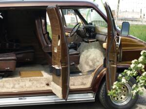 Immagine 96/143 di Dodge B 200 Sportsman (1978)