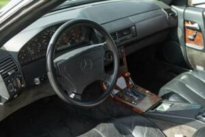 Image 31/50 de Mercedes-Benz 300 SL (1990)
