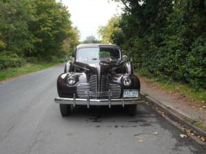Image 2/20 of Buick 60 Century (1940)