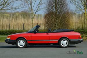 Bild 2/50 von Saab 900 2.0i 16V (1993)
