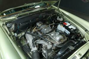Image 25/30 de Mercedes-Benz 280 SE (1970)