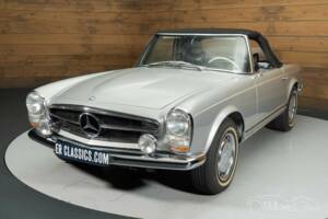 Image 13/19 de Mercedes-Benz 280 SL (1968)