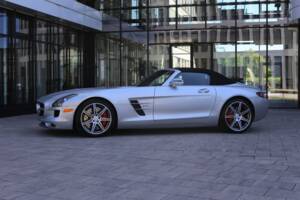 Image 6/75 of Mercedes-Benz SLS AMG Roadster (2012)