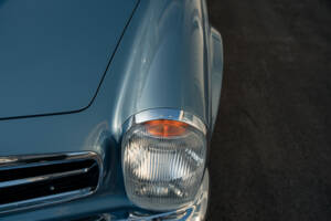 Image 12/99 of Mercedes-Benz 280 SL (1971)