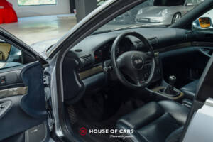 Bild 15/25 von Audi RS4 Avant (2001)