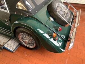 Image 7/14 of Morgan Plus 8 (2003)