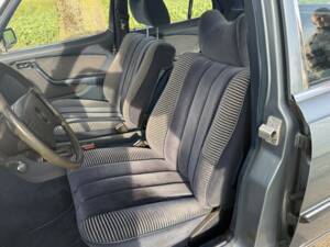 Bild 9/14 von Mercedes-Benz 450 SE (1979)