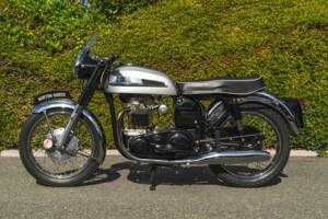 Image 4/10 of Norton 650 SS (1964)