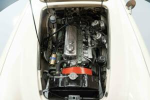 Image 3/19 of Austin-Healey 3000 Mk III (BJ8) (1964)
