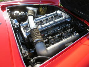Immagine 17/21 di Alfa Romeo 2600 Spider (1966)