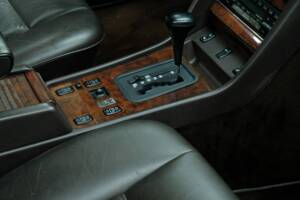 Image 29/50 of Mercedes-Benz 420 SEC (1989)