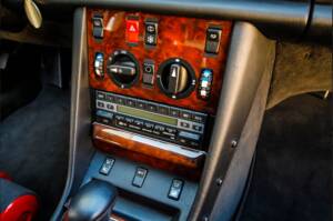 Image 11/21 of Mercedes-Benz 500 SEL (1990)