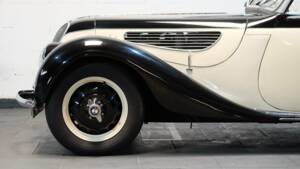 Image 18/33 de BMW 327 (1940)