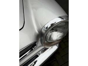 Image 34/36 de Mercedes-Benz 230 SL (1965)