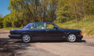 Bild 2/50 von Bentley Brooklands R Mulliner (1998)