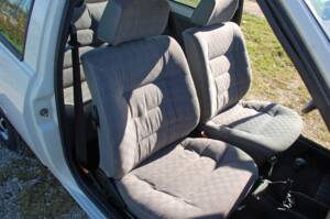 Immagine 13/29 di Volkswagen Polo II Hatchback 1.0 (1989)