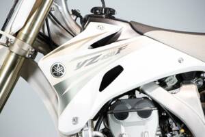 Image 21/50 de Yamaha DUMMY (2007)