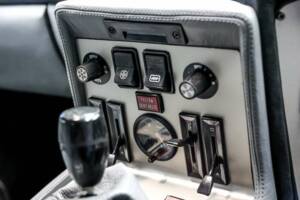 Afbeelding 26/32 van Lamborghini Espada 400 GT (1976)
