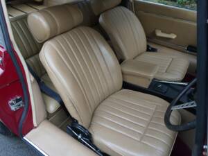 Image 10/19 of Jaguar Type E V12 (2+2) (1971)