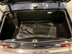 Immagine 11/14 di Triumph TR 6 PI (1972)