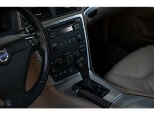 Image 27/43 of Volvo V 70 2.4 (2007)