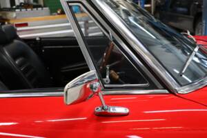 Afbeelding 9/37 van Alfa Romeo 2000 Spider Veloce (1979)