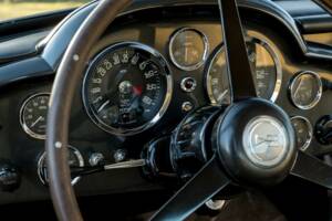 Immagine 23/36 di Aston Martin DB 6 Mk II (1970)
