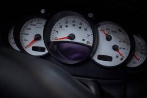 Bild 83/100 von Porsche 911 Carrera 4S (2004)