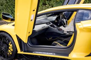 Image 20/21 of Lamborghini Aventador LP 750-4 SV (2016)
