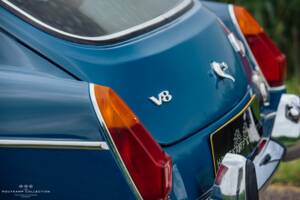 Image 8/40 of MG MGB GT V8 (1973)