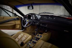 Image 76/97 of Ferrari 308 GTB Quattrovalvole (1983)