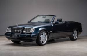 Image 2/28 of Mercedes-Benz E 320 &quot;Final Edition&quot; (1997)