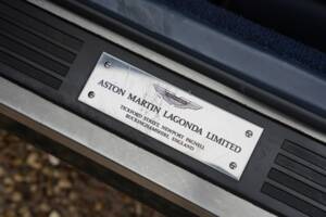 Bild 25/50 von Aston Martin Virage Volante (1994)