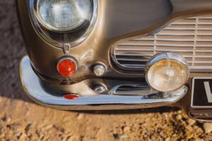 Image 23/99 of Aston Martin DB 6 Volante (1968)