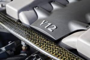 Image 17/30 of Aston Martin V12 Vanquish (2002)