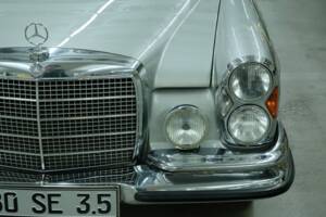 Image 20/50 of Mercedes-Benz 280 SE 3,5 (1970)