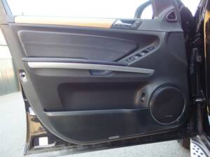 Immagine 35/100 di Mercedes-Benz GL 550 4MATIC (2008)