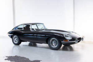 Image 3/34 de Jaguar Type E 4.2 (1967)