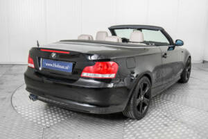 Image 26/50 of BMW 125i (2008)