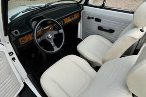 Image 3/50 of Volkswagen Käfer 1303 &quot;Champagne Edition&quot; (1977)