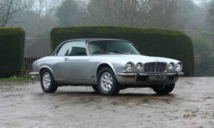 Image 1/26 of Jaguar XJ 6 C 4.2 (1976)