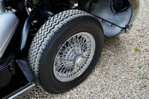 Immagine 41/50 di Jaguar E-Type 3.8 (1961)