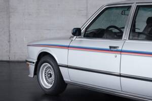 Bild 37/50 von BMW M 535i (1979)