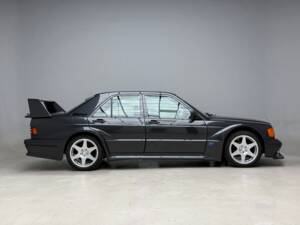 Image 1/21 of Mercedes-Benz 190 E 2.5-16 (1993)