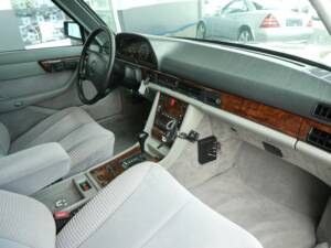 Image 12/22 of Mercedes-Benz 500 SEL Guard (1991)