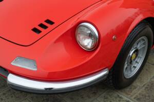 Image 21/50 of Ferrari Dino 246 GT (1971)